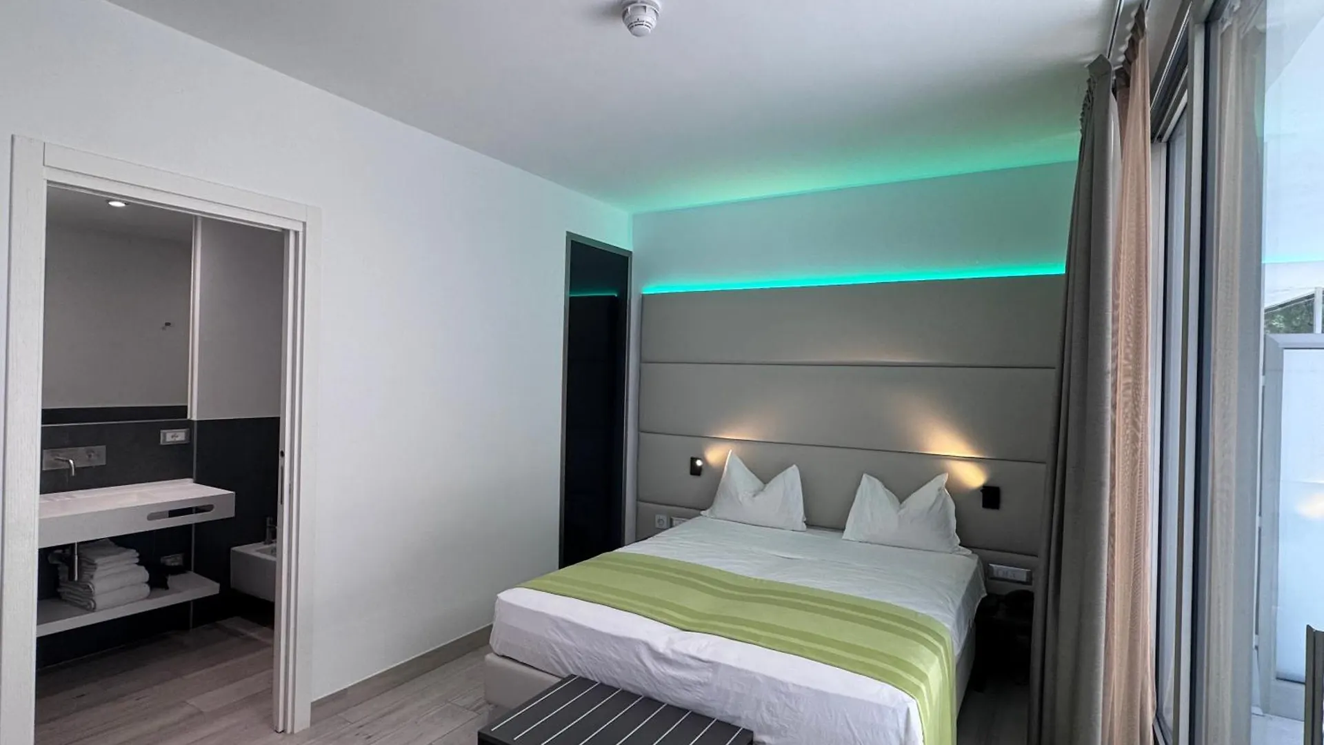 ביביונה Hotel Venice Beach Hvb 34 Lifestyle 4 Superior 4*,  איטליה